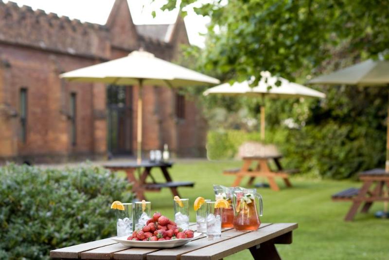 호텔 De Vere Latimer Estate