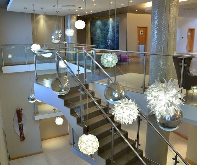 בית מלון כפרי Holiday Inn Express Durban   Umhlanga, An Ihg