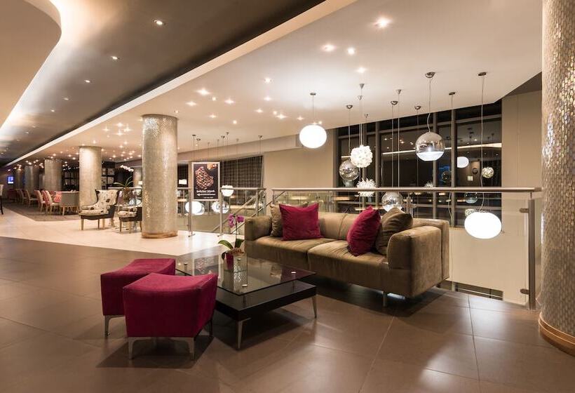 בית מלון כפרי Holiday Inn Express Durban   Umhlanga, An Ihg