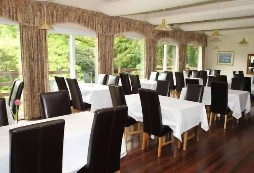 Отель Lanteglos Country House