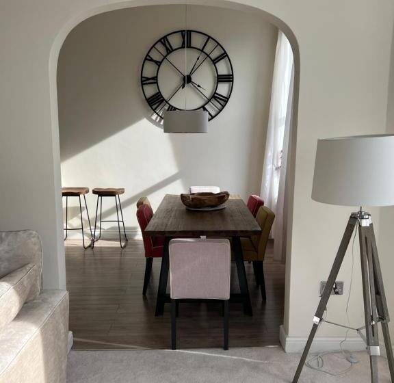 فندق Mansion House