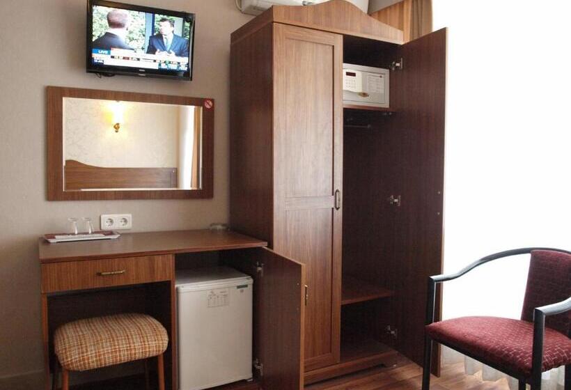 ホテル Nezih Istanbul