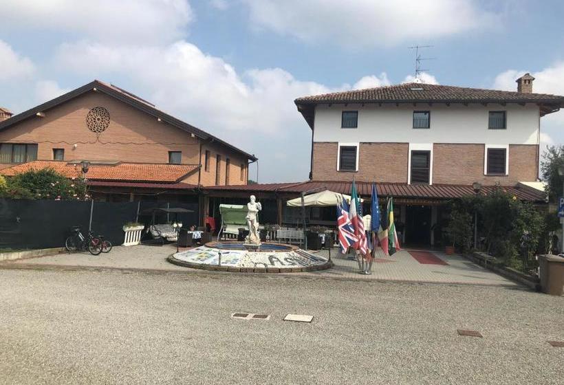 בית מלון כפרי Villa Oasi Grand