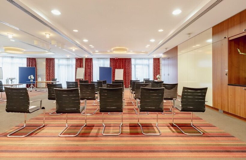 בית מלון כפרי Plaza Inn Koln Pulheim