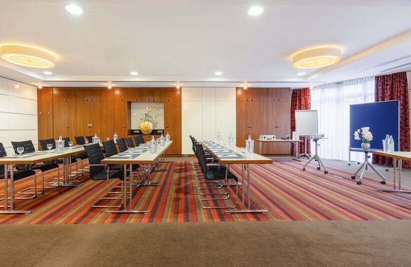 בית מלון כפרי Plaza Inn Koln Pulheim