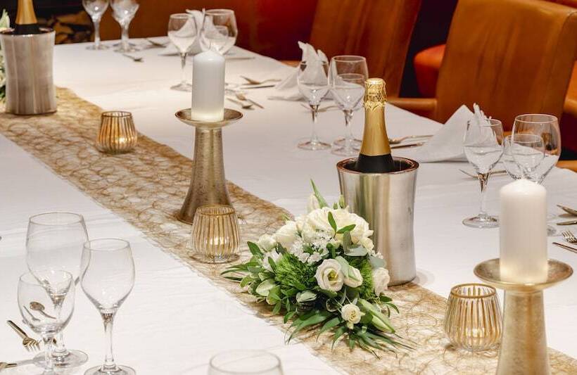 בית מלון כפרי Plaza Inn Koln Pulheim