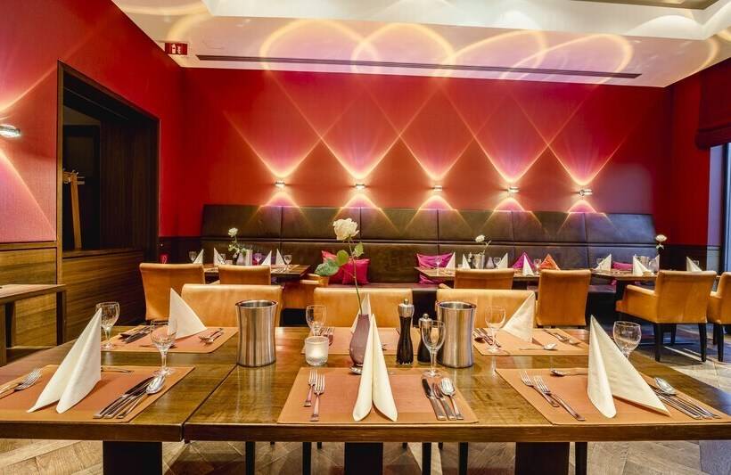 בית מלון כפרי Plaza Inn Koln Pulheim