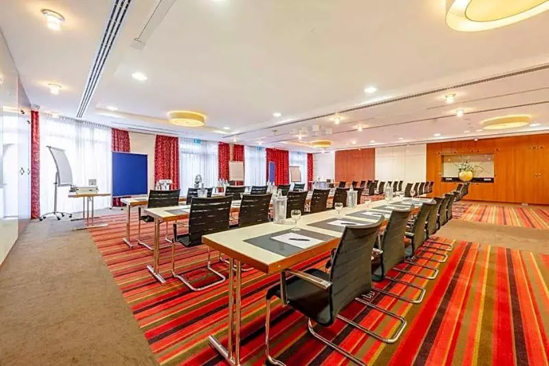 ホテル Plaza Inn Koln Pulheim