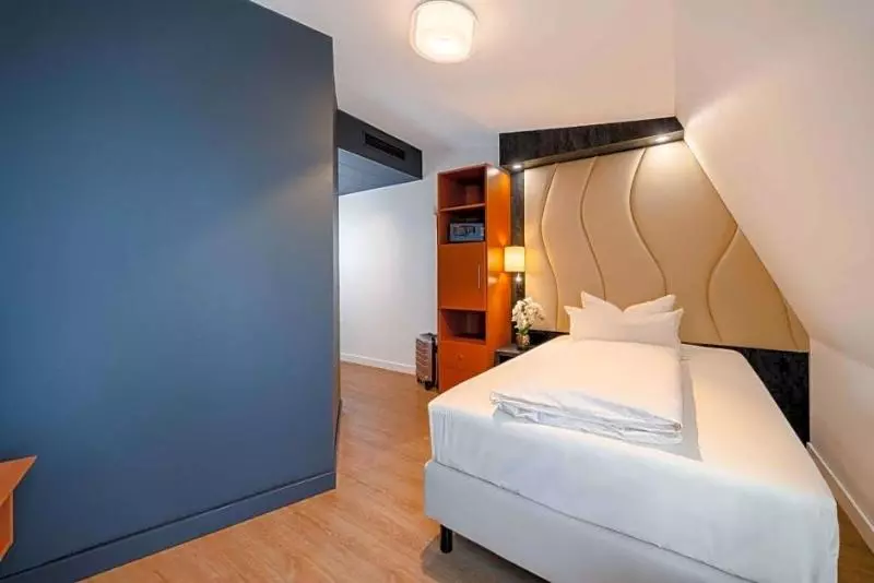 ホテル Plaza Inn Koln Pulheim