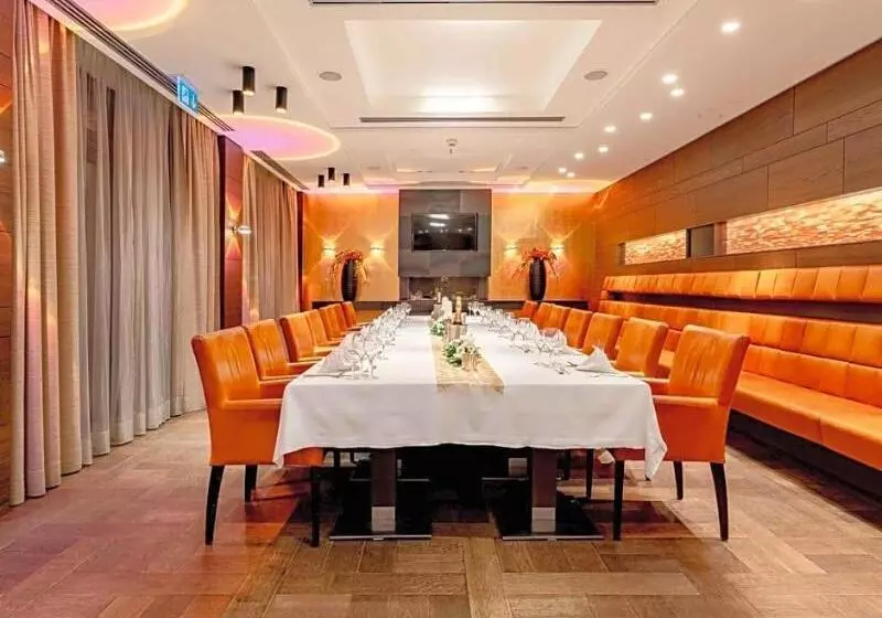 ホテル Plaza Inn Koln Pulheim