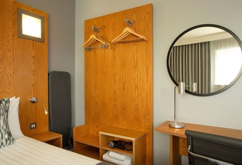 فندق Ramada By Wyndham Belfast