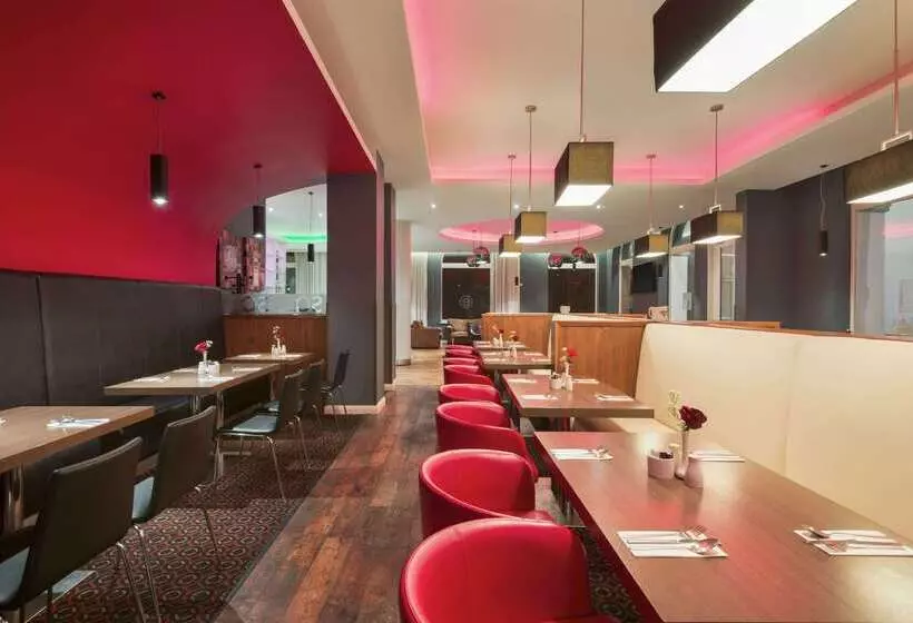 בית מלון כפרי Ramada By Wyndham Belfast