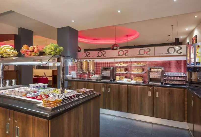 בית מלון כפרי Ramada By Wyndham Belfast