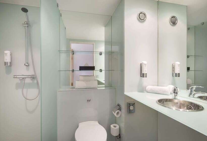 فندق Ramada By Wyndham Belfast