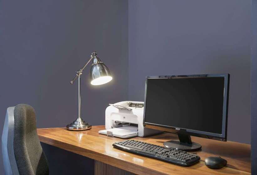 فندق Ramada By Wyndham Belfast