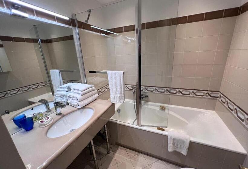 בית מלון כפרי Riviera Eden Palace