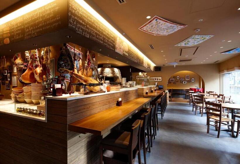 Отель The B Ikebukuro