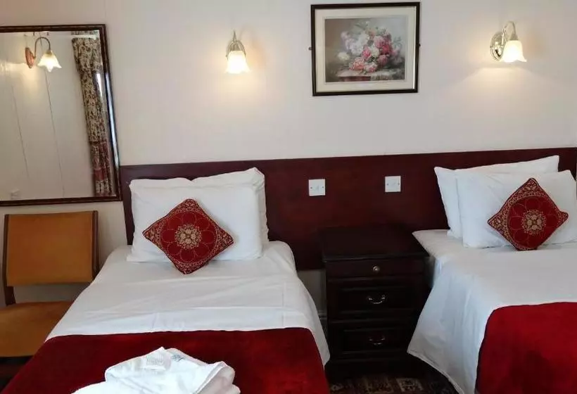 호텔 The Kensington And Bar