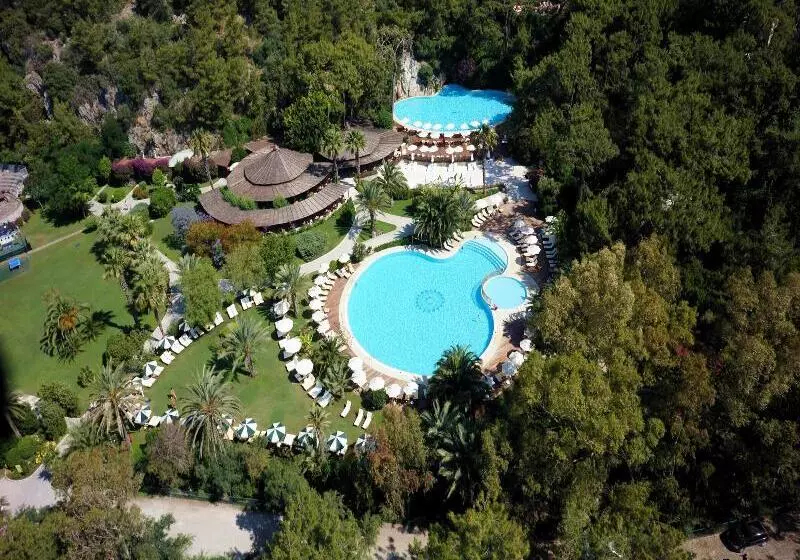 בית מלון כפרי Tui Magic Life Sarigerme