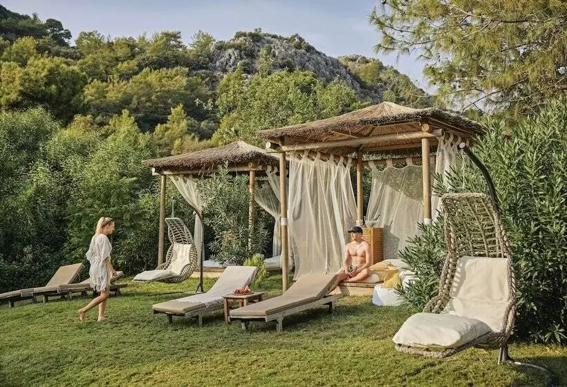 בית מלון כפרי Tui Magic Life Sarigerme