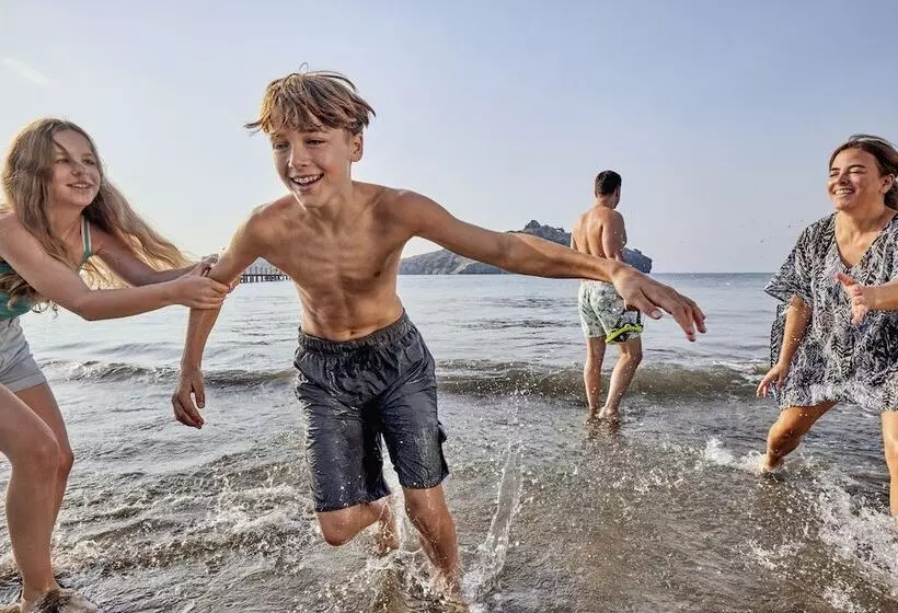 בית מלון כפרי Tui Magic Life Sarigerme