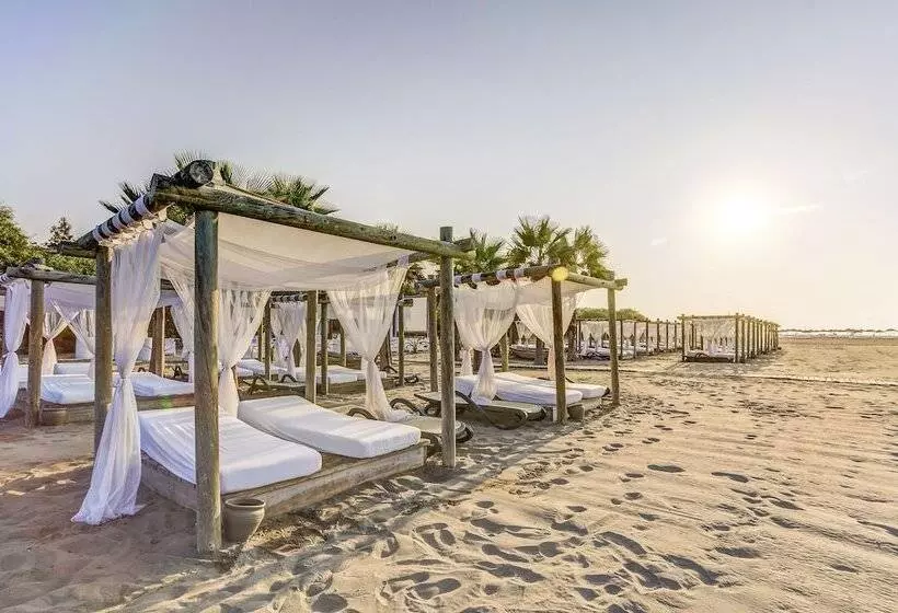 בית מלון כפרי Tui Magic Life Sarigerme