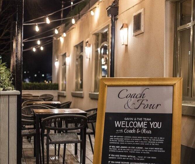 فندق Wilmslow Lodge