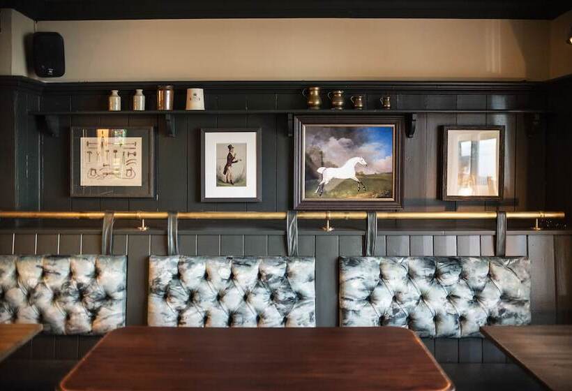 فندق Wilmslow Lodge