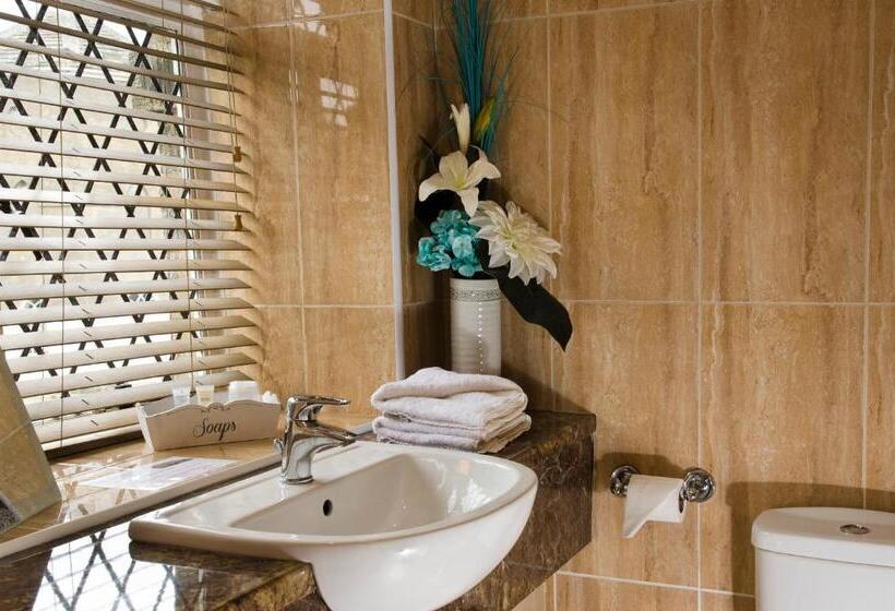 Norfolk Arms Hotel, Ringinglow