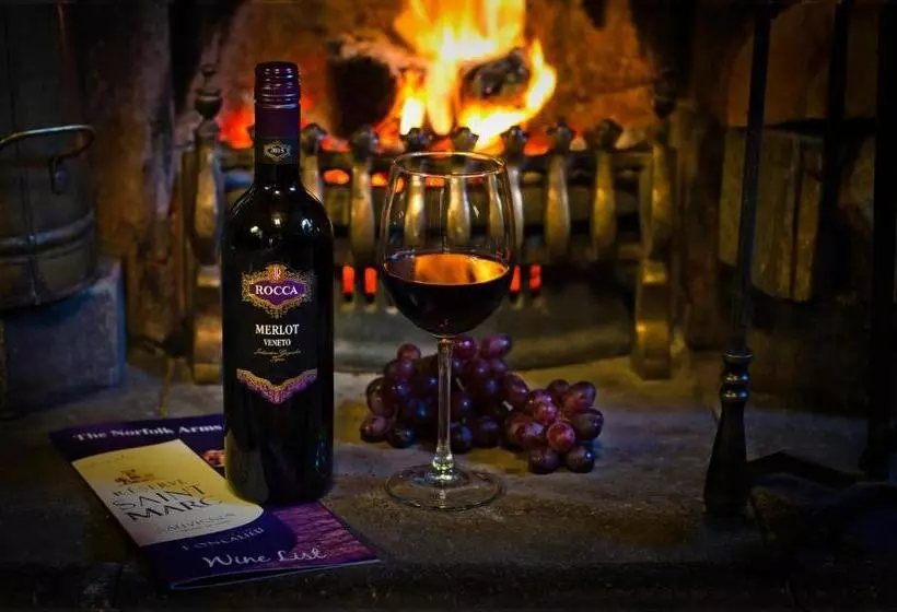 Norfolk Arms Hotel, Ringinglow