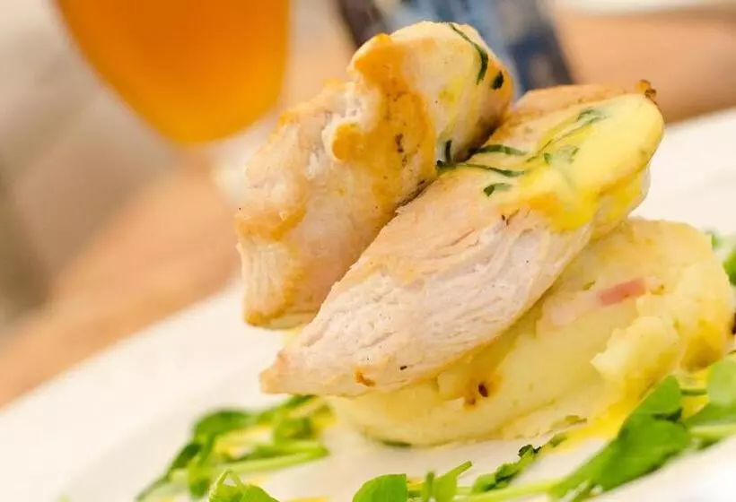 Norfolk Arms Hotel, Ringinglow