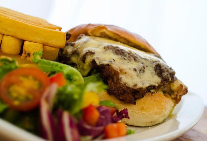 Norfolk Arms Hotel, Ringinglow