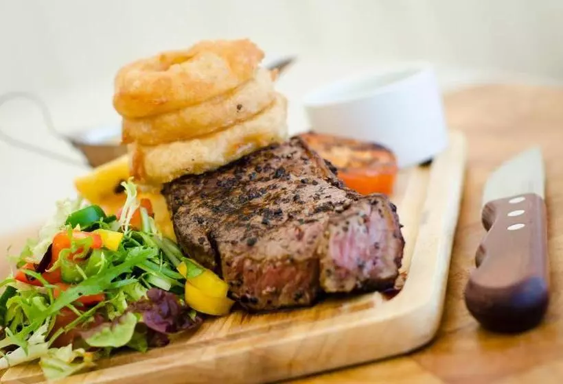 Norfolk Arms Hotel, Ringinglow