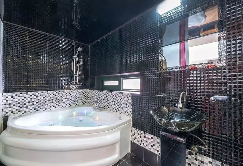 Chuncheon Vishop Pension