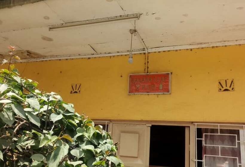 هتل Banana Leaf Lodge