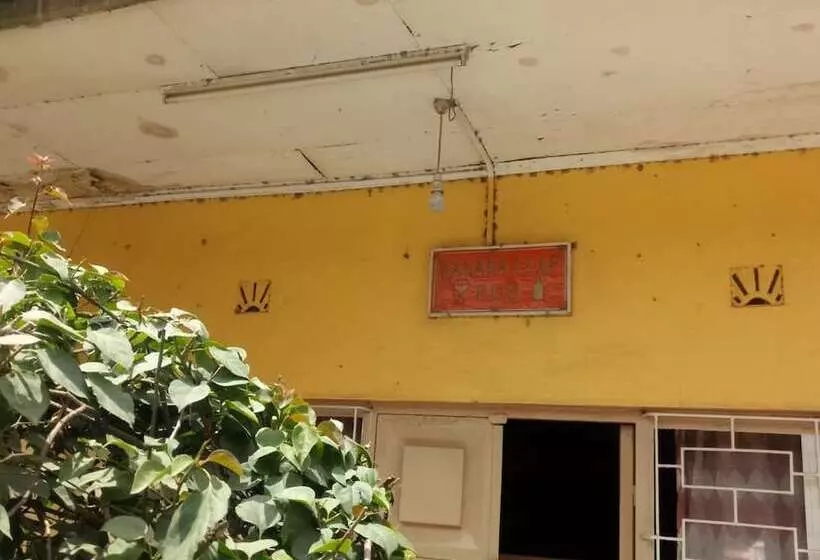 هتل Banana Leaf Lodge