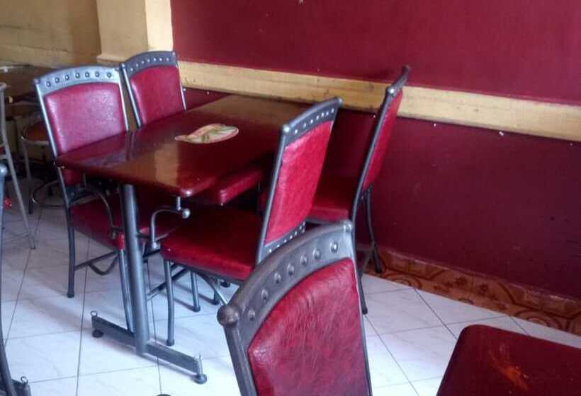 هتل Banana Leaf Lodge