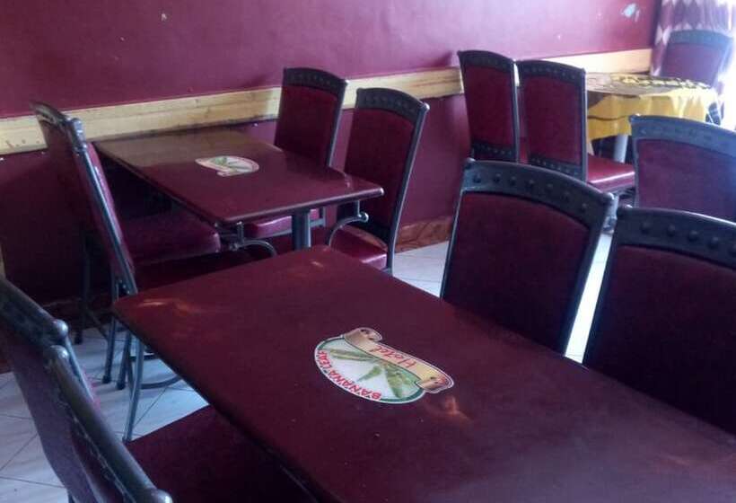 هتل Banana Leaf Lodge