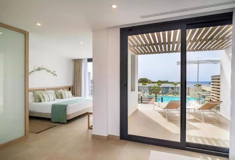 ホテル Barcelo Nura