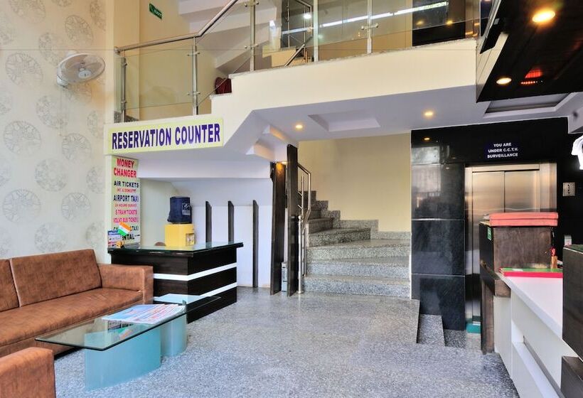 ホテル Gold Star Inn