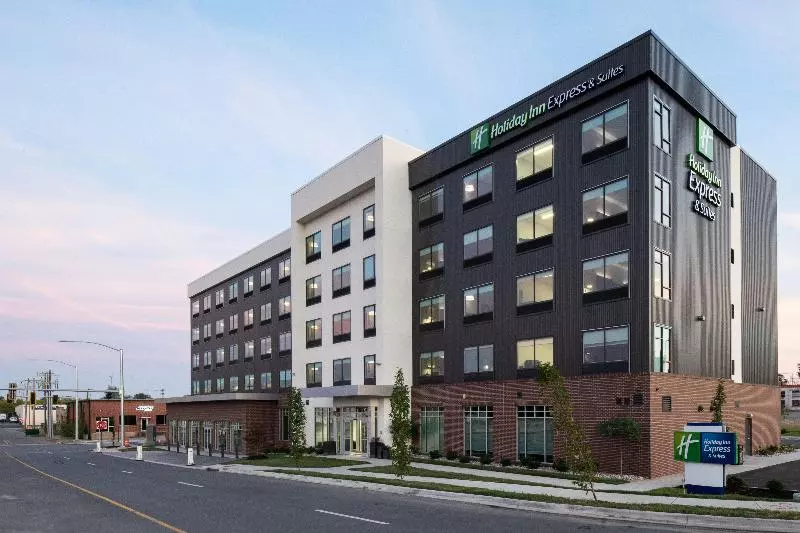 Hotelli Holiday Inn Express & Suites   Little Rock Downtown, An Ihg