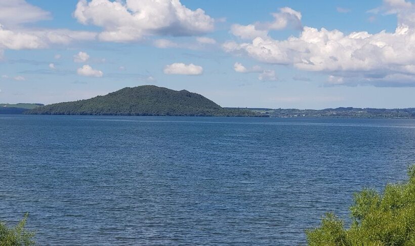 Koutu Beach Bed And Breakfast