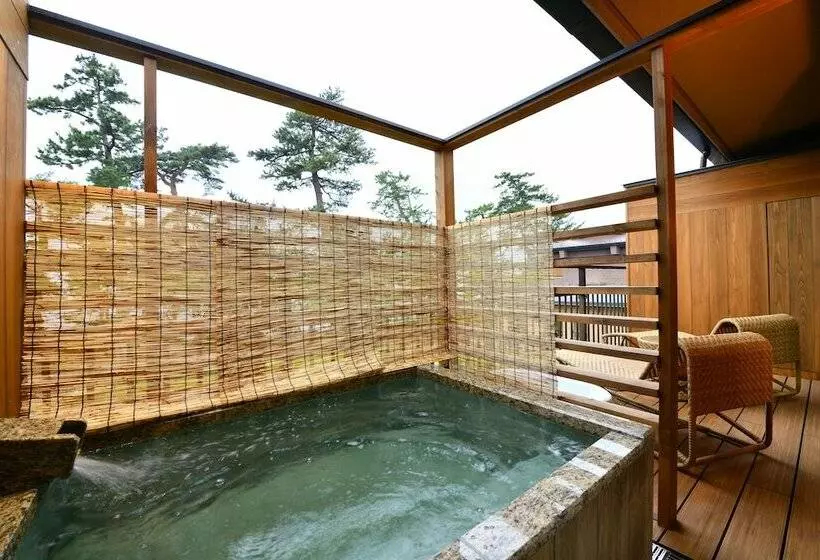 旅館 Biwako Mastunoura Bettei