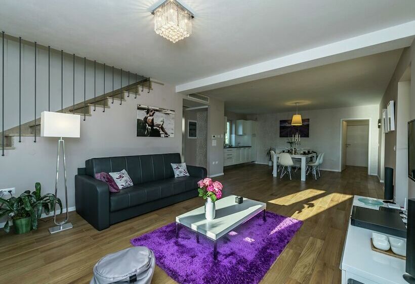 Villa Danelon Near City Of Poreč