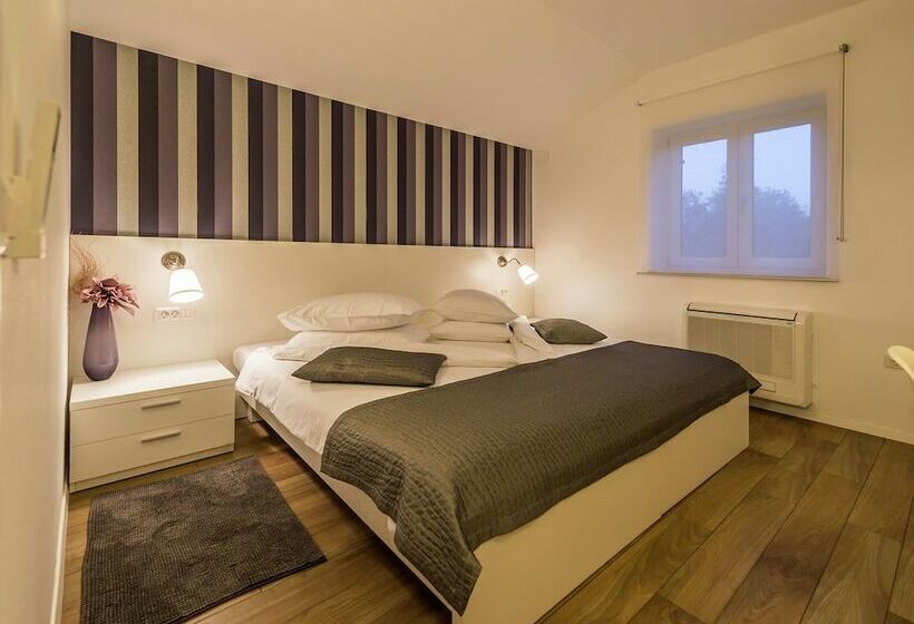 Villa Danelon Near City Of Poreč