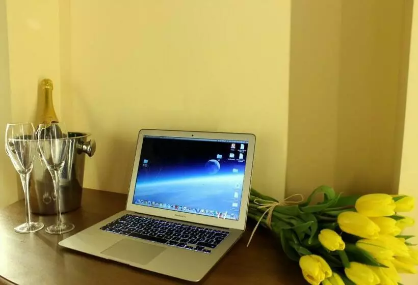 هتل Hub Navona