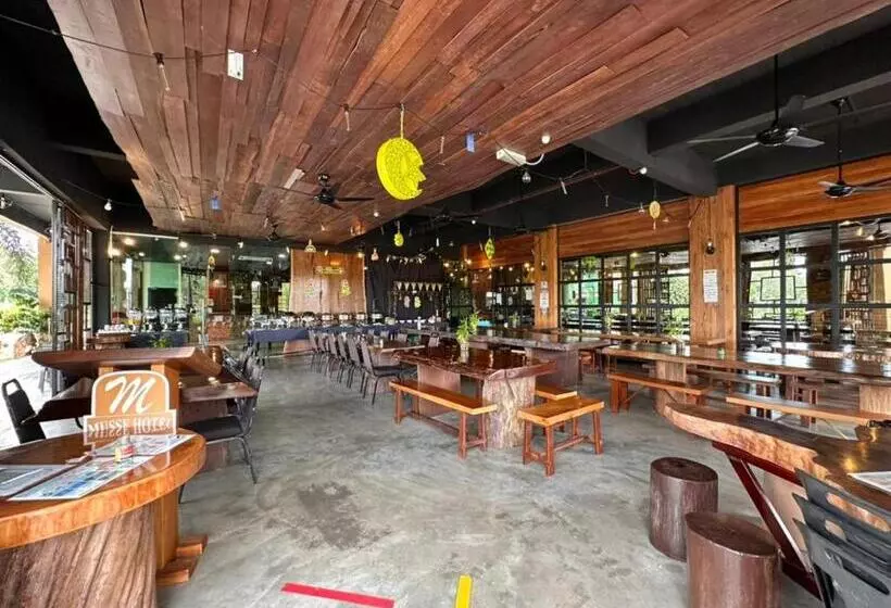 ホテル Capital O 89333 Musse