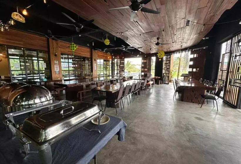 ホテル Capital O 89333 Musse