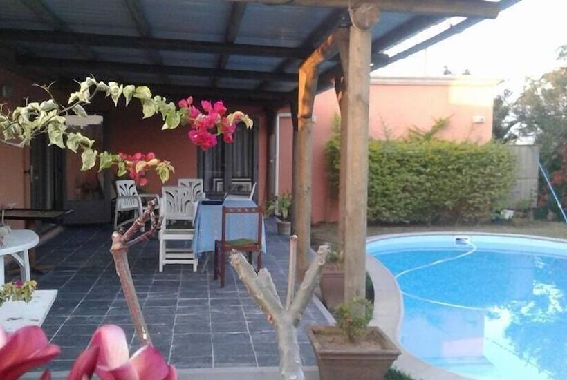 هتل Gite Des Acacias