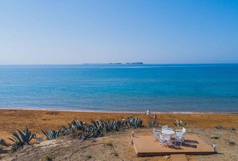 בית מלון כפרי Grand Blue Beach Residences